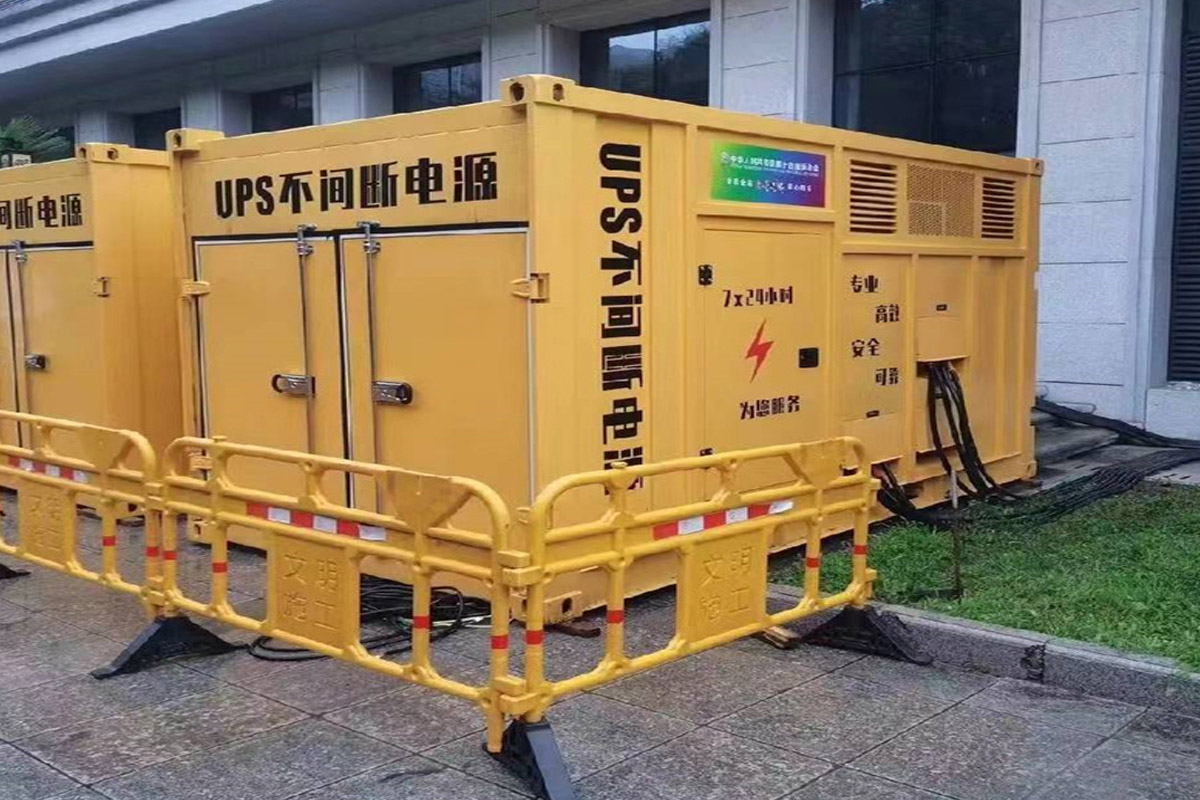 鄢陵发电机租赁施工现场
